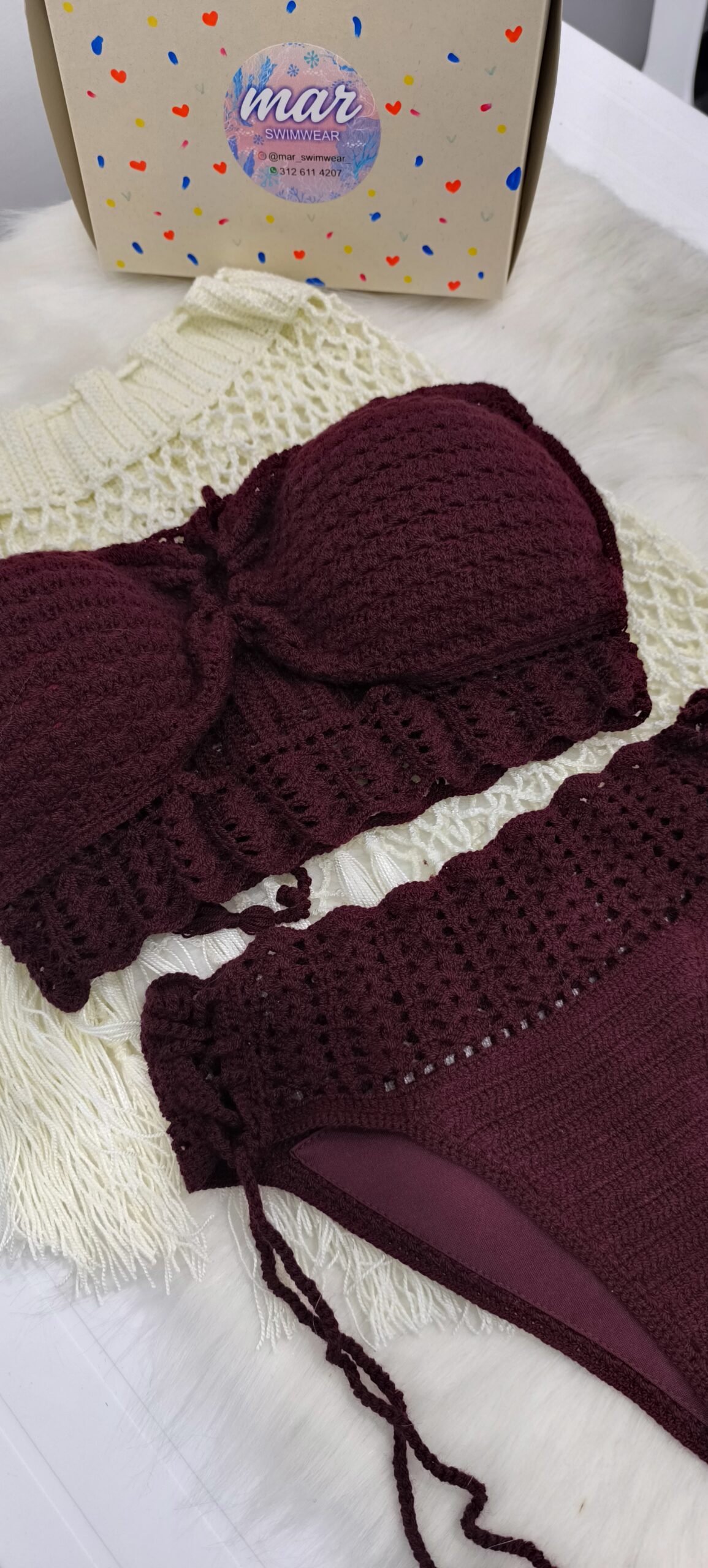 Vestidos de baño tejidos en técnica de crochet