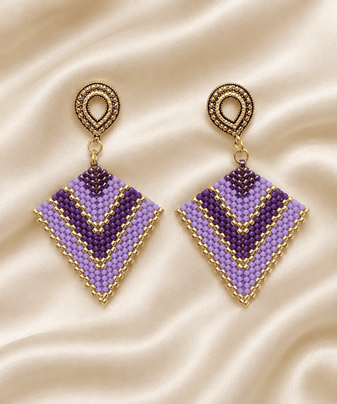 Aretes en delicas Miyuki peyote triangular