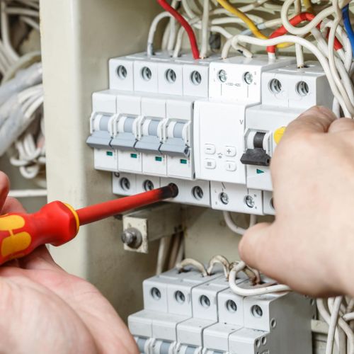 Reparación y asistencia eléctrica